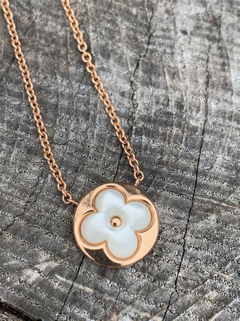 louis vuitton gold flower necklace|louis vuitton clover necklace.